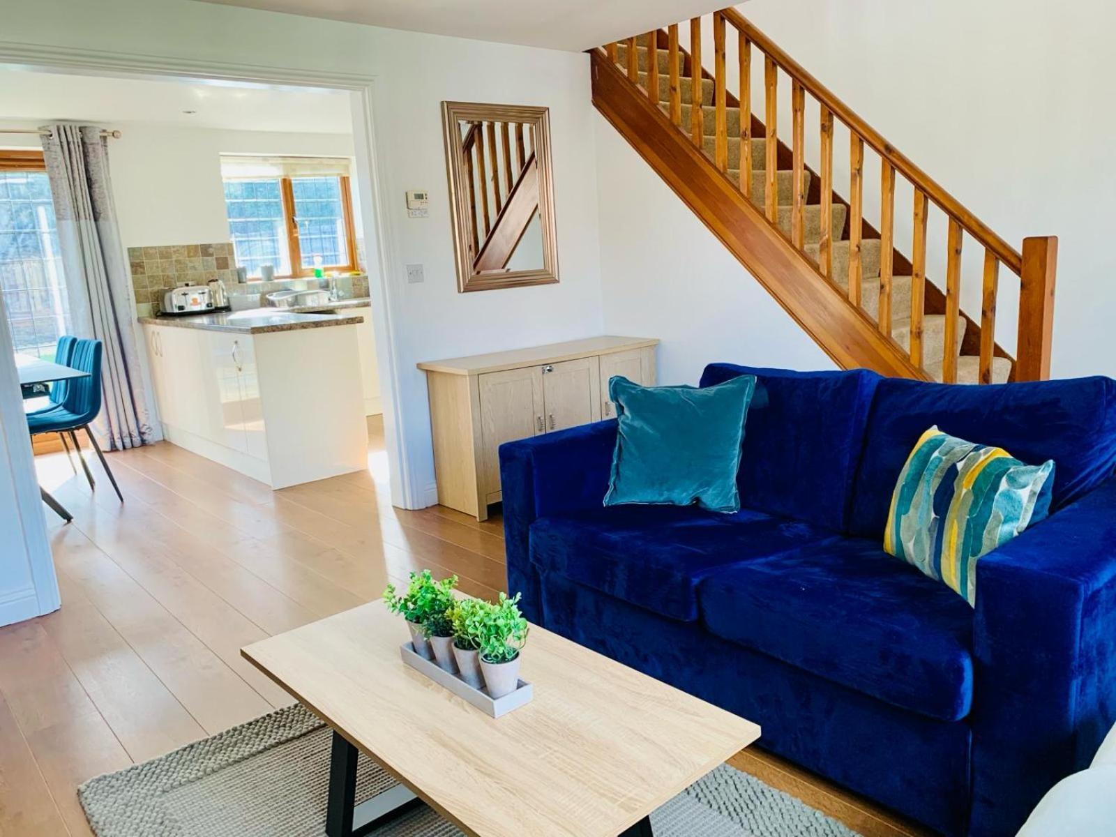 3Br House Ossett-Wakefield, Free Parking 3 Cars Wi Fi Long Stays エクステリア 写真